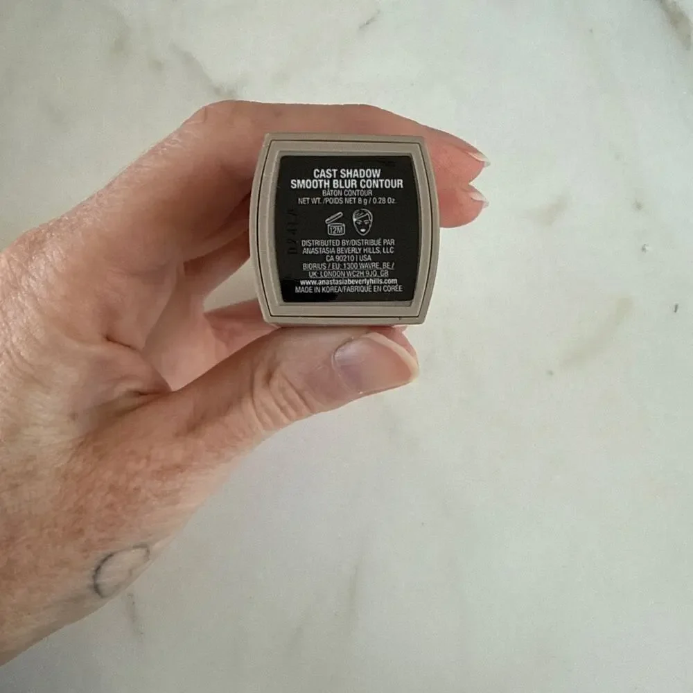Anastasia Beverly Hills Cast Shadow Smooth Blur Contour Stick Brown